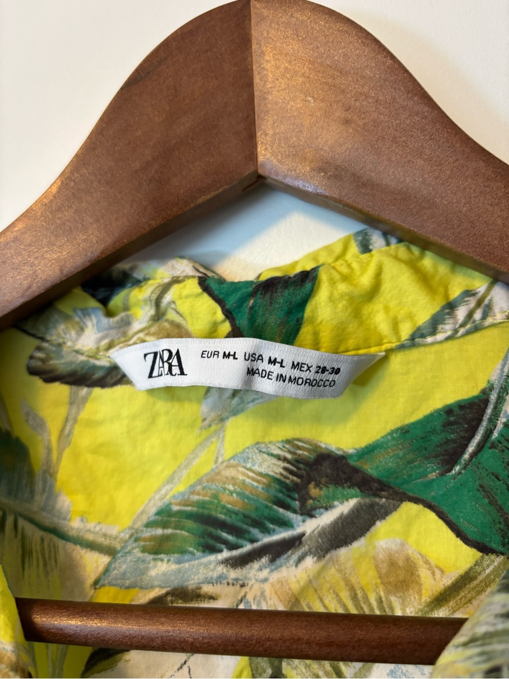 Zara cotton Tropical Leaf Print Button-Up Shirt Beach coverup size L - Picture 2 of 4
